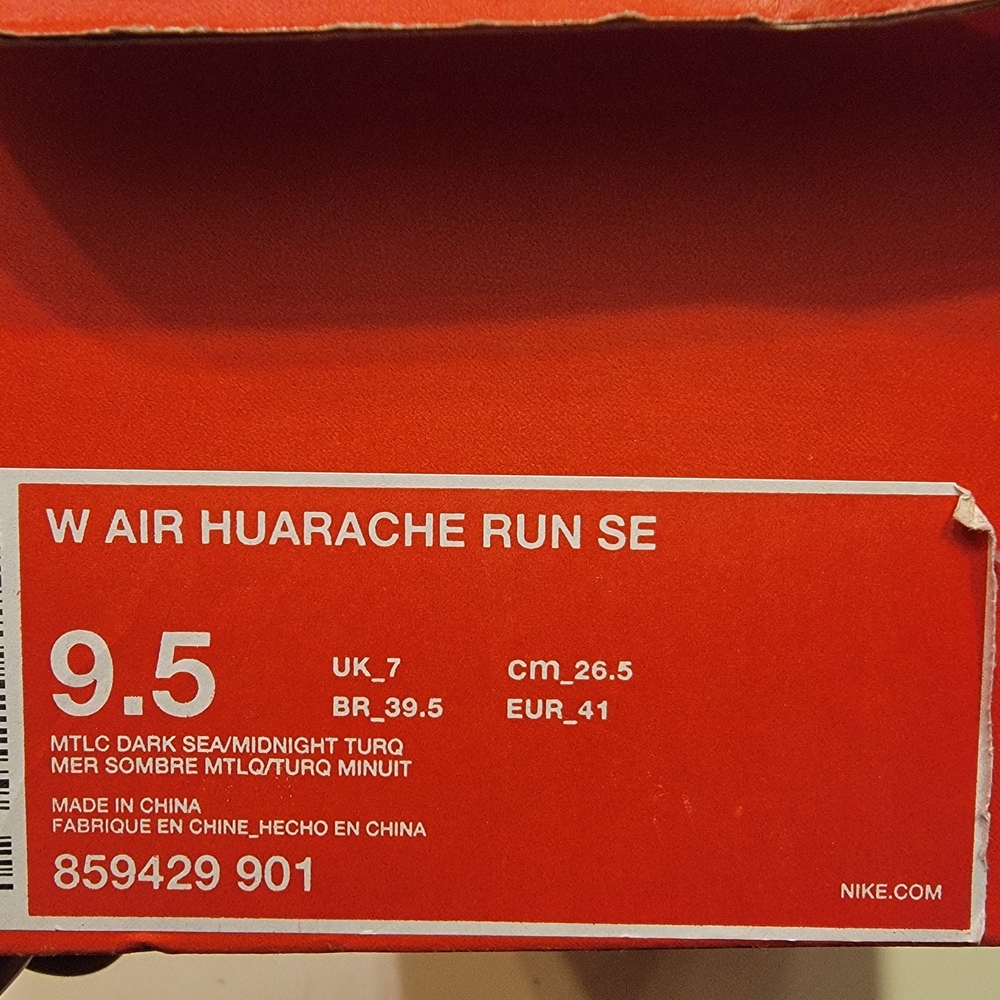 Nike Air Huarache Run SE Sneakers